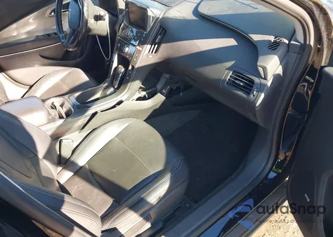 2011 Chevrolet Volt z USA, uszkodzony, nr VIN 1G1RD6E46BU102059